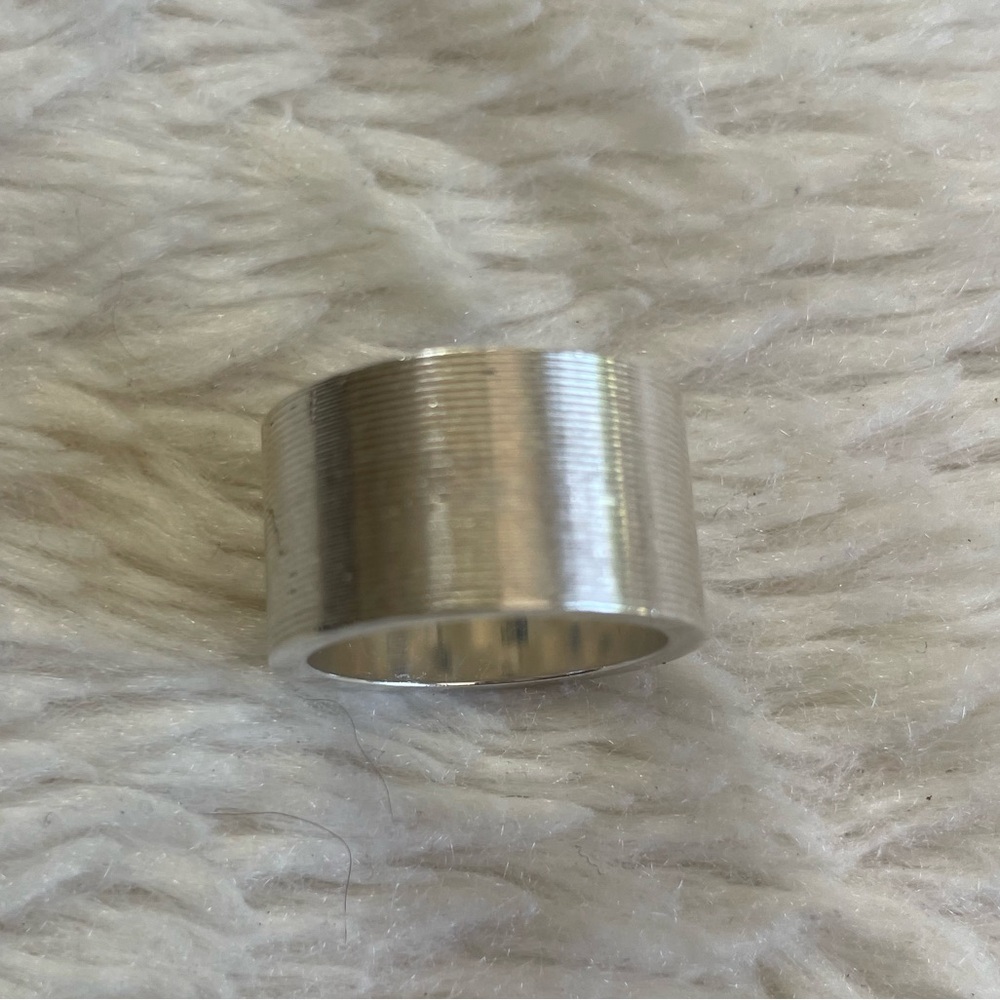 Gucci Band Ring - Picture 5 of 11